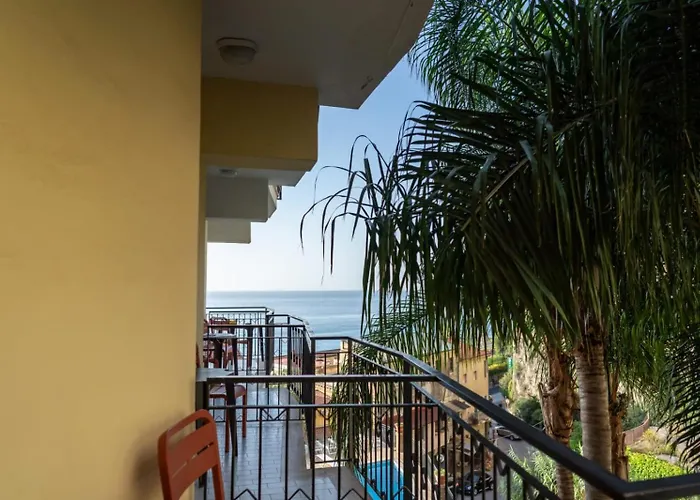 酒店 科拉罗酒店 4*