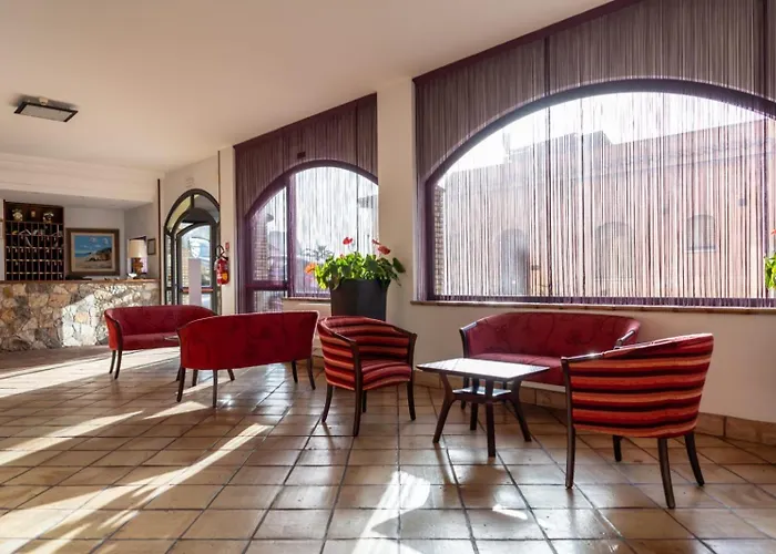 科拉罗酒店 酒店 陶尔米纳