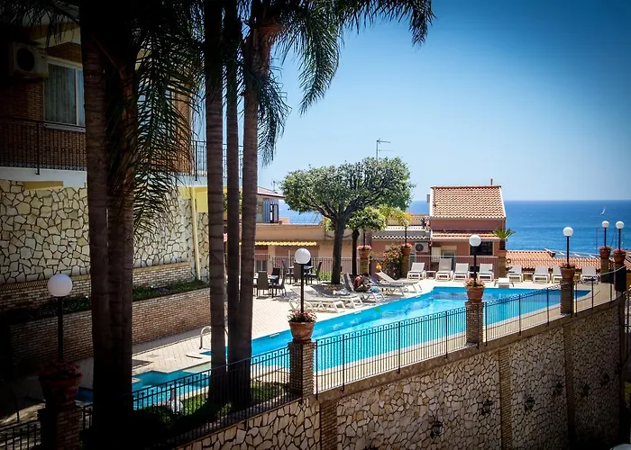 酒店 科拉罗酒店 陶尔米纳