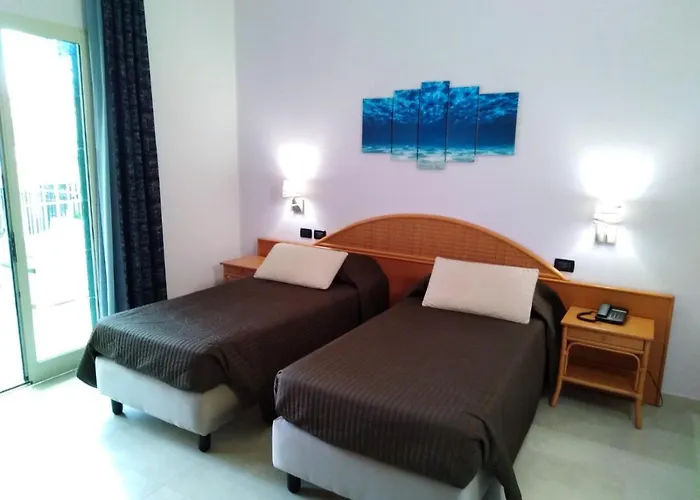 科拉罗酒店 陶尔米纳